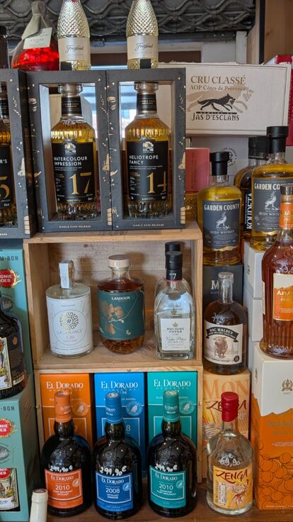 Offres de Noël exclusives : vins, champagnes et spiritueux haut de gamme